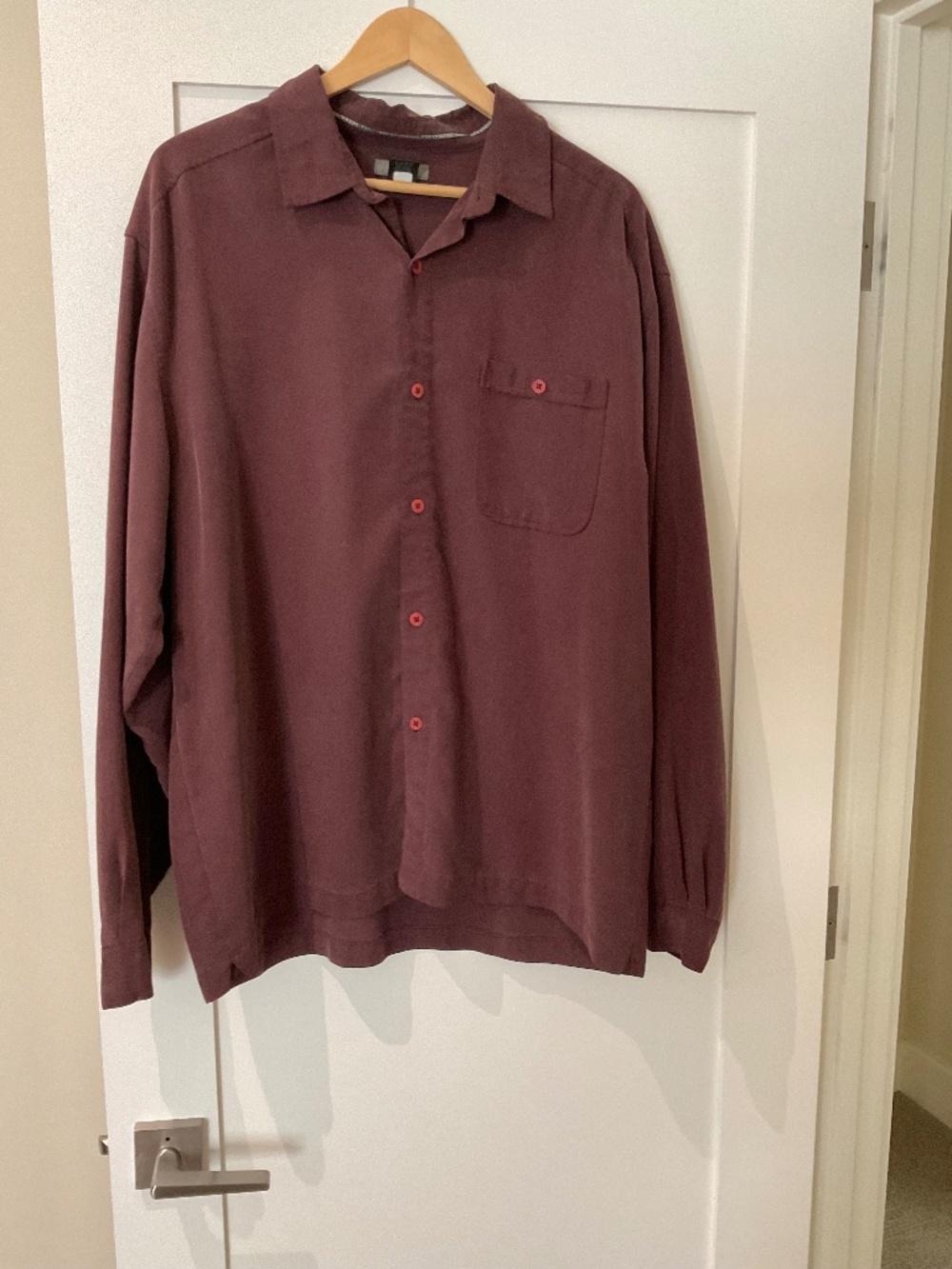 REI men’s long sleeve shirt size L